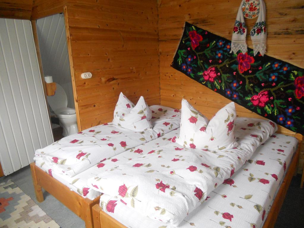 Cabana Victor Sighetu Marmaţiei Buitenkant foto